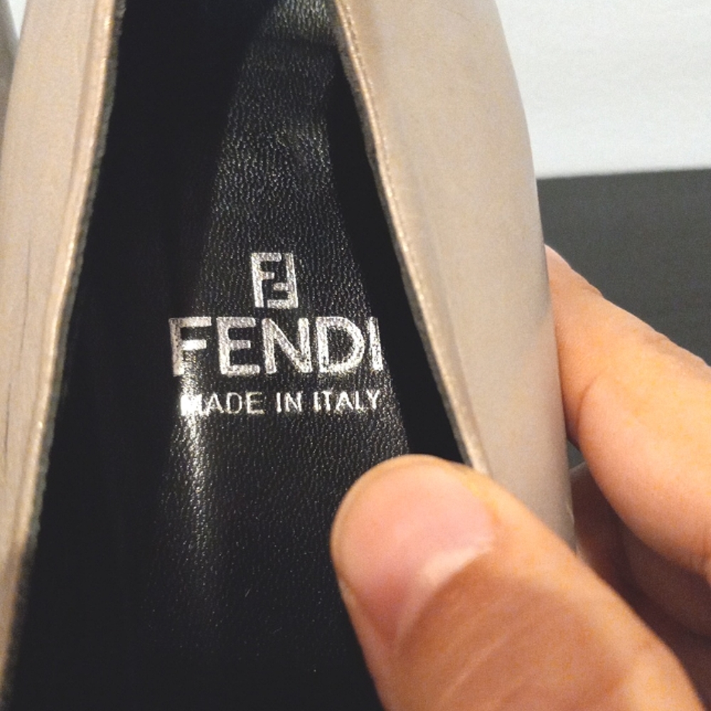 Vtg FENDI heels - Picture 6 of 12